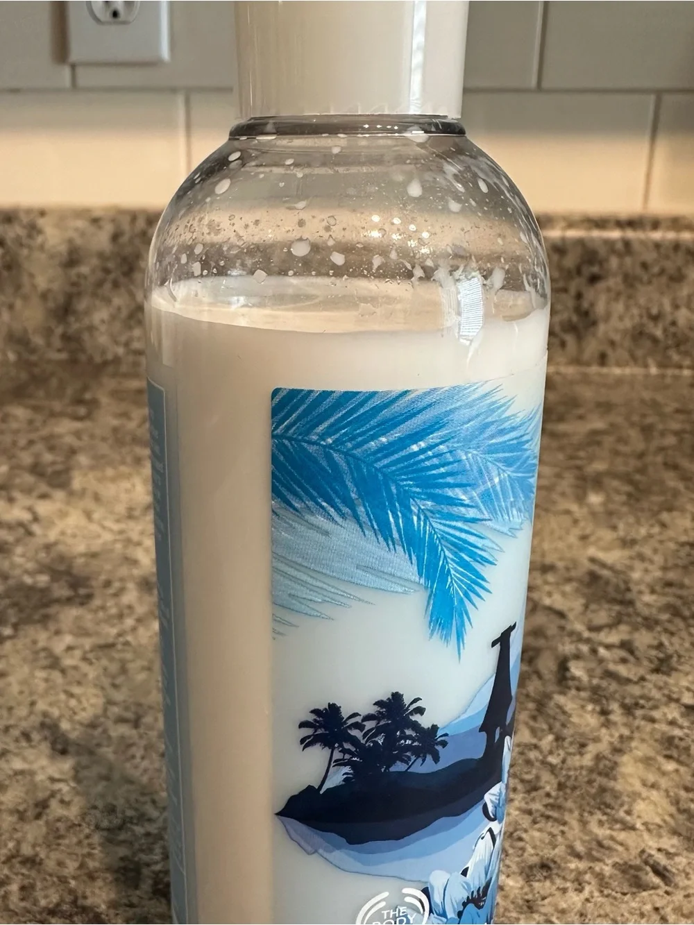 NEW The Body Shop Voyage Collection Fijian Water Lotus Body Lotion 2013 8.4oz